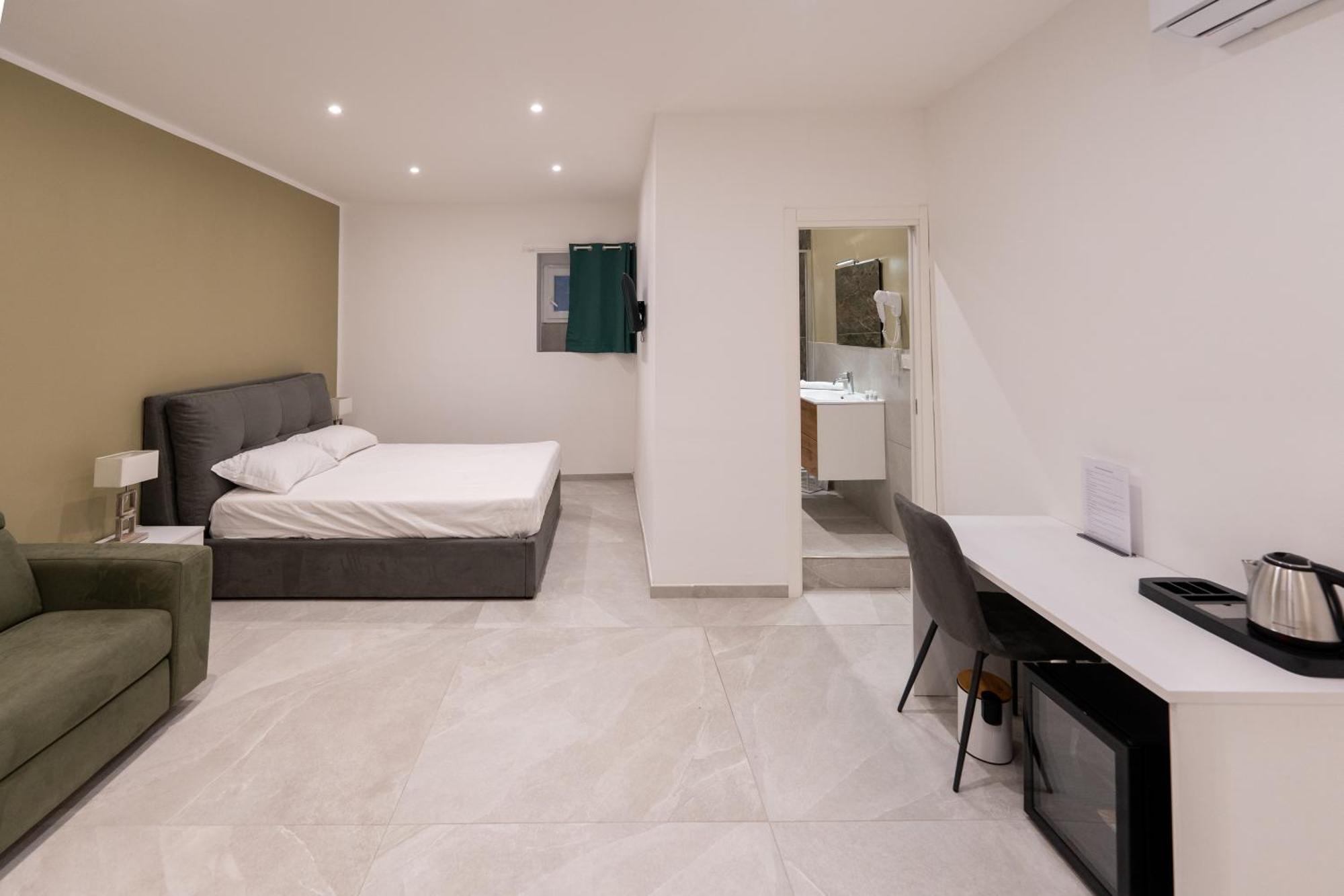 Suites Gaudioso Napoli Center Екстериор снимка